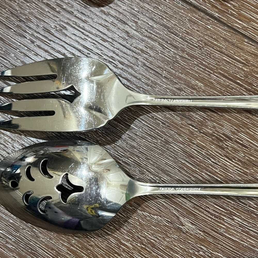 Oneida community Elegant Silver flatware 13 piesces - Picture 2 of 4